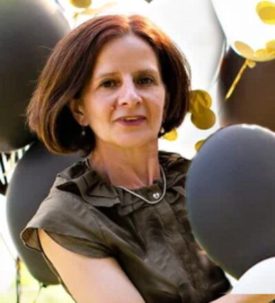 <p><b>Елена Лунина</b></p> <p><b>Елена Лунина</b></p>