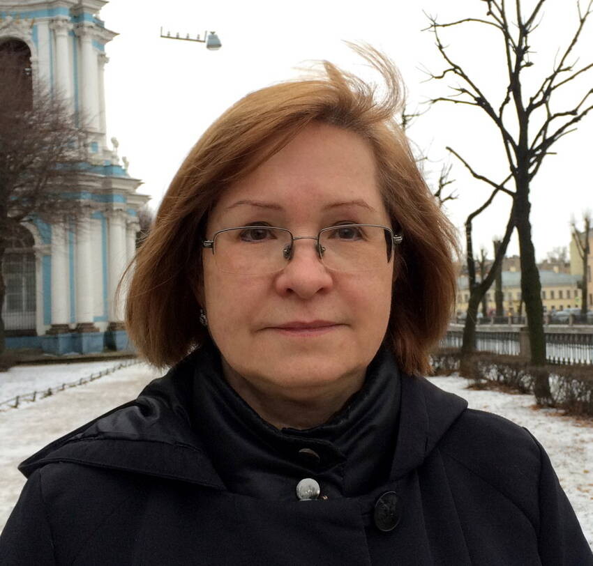 <p><b>Елена Кондратова</b></p> <p><b>Елена Кондратова</b></p>
