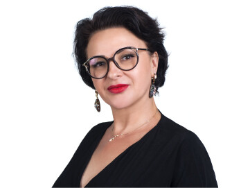 <p>Елена Морозова, спикер курсов по дизайну ногтей</p>
<p>Елена Морозова, спикер курсов по дизайну ногтей</p>