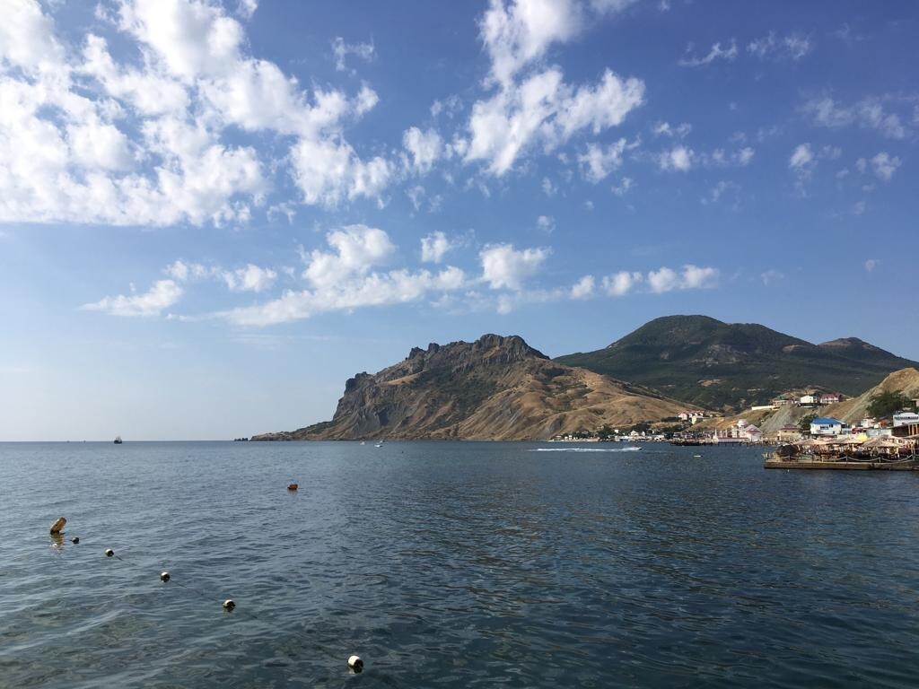 <p><i>Природные места силы Крыма</i></p>
<p><i>Природные места силы Крыма</i></p>