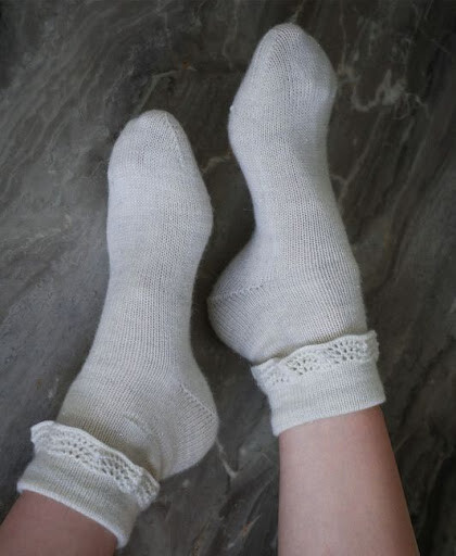Как вязать носки на круговых спицах для начинающих