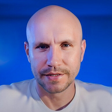 Александр Сухов