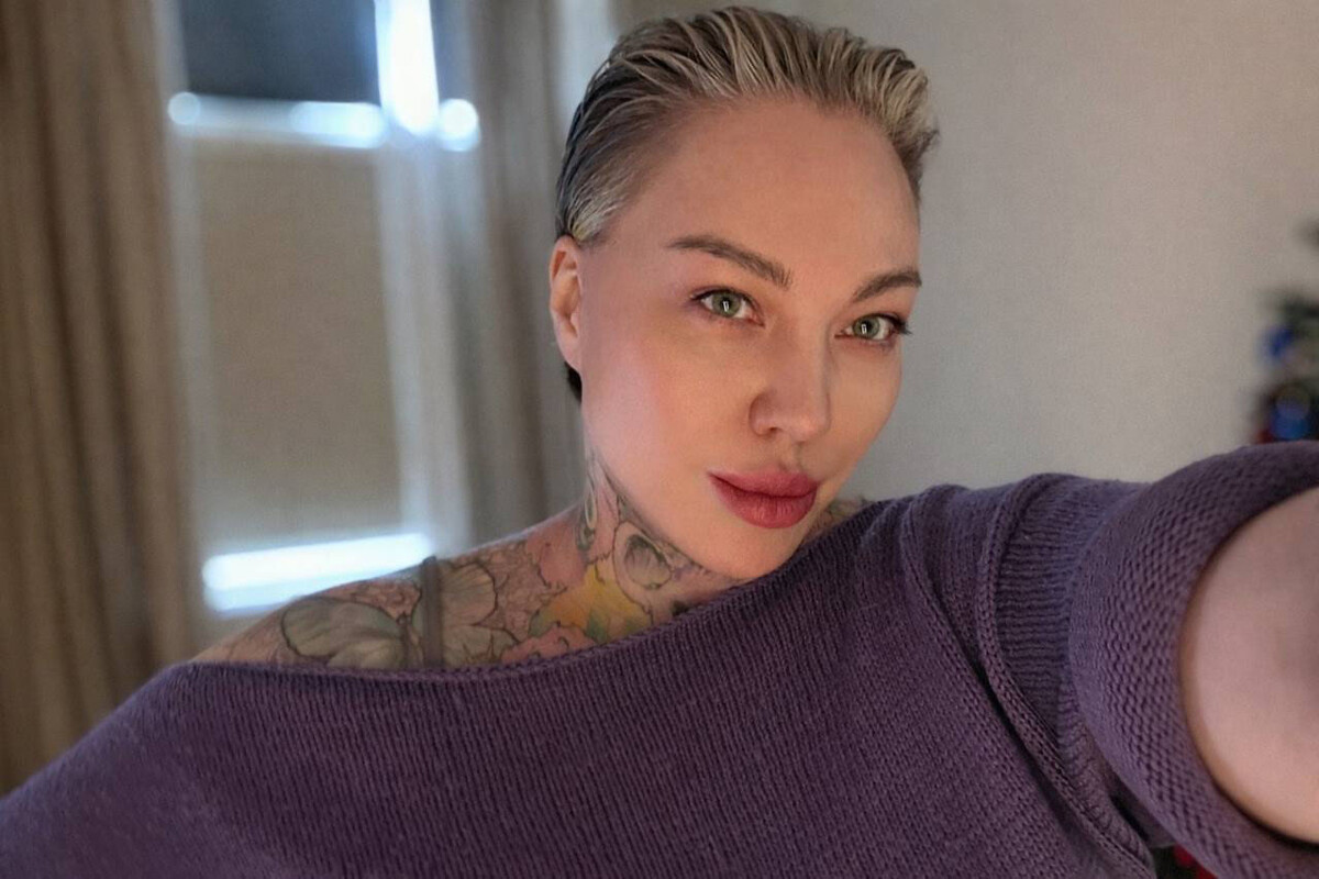 <p>	<em>Слава. Верхняя. Тренер. Автор книг о&nbsp;типах психики и&nbsp;поведении. Архитектор структуры силы.</em><br></p>