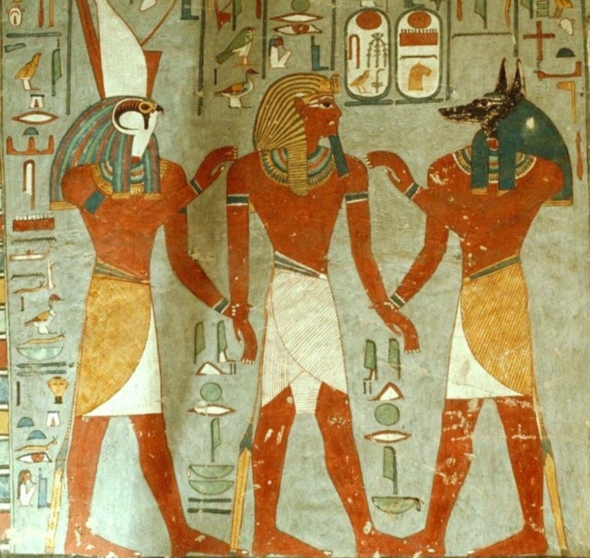 <p>Фараон с&nbsp;египетским богами</p>