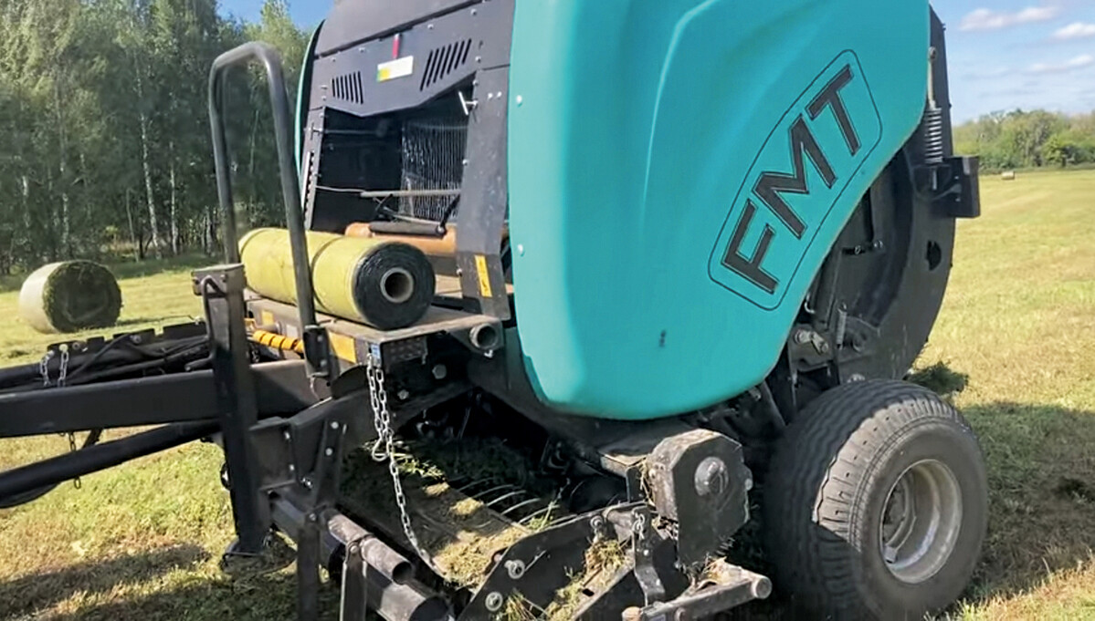 <p>		<strong>Пресс-подборщик PASCAL С12 в КФХ «Герефорд».</strong>	</p>