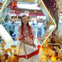 Анна Дёмина<