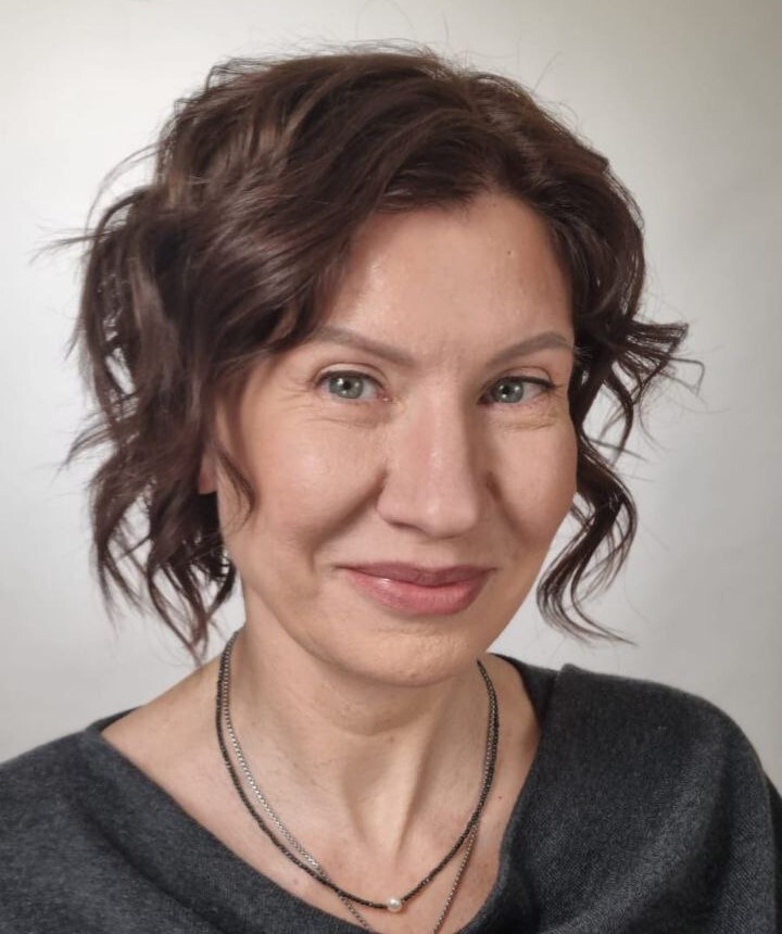 
		<p>		Учредитель и директор АНО ДПО РепроКомпетенция -&nbsp;Елена Квашнина	</p>	