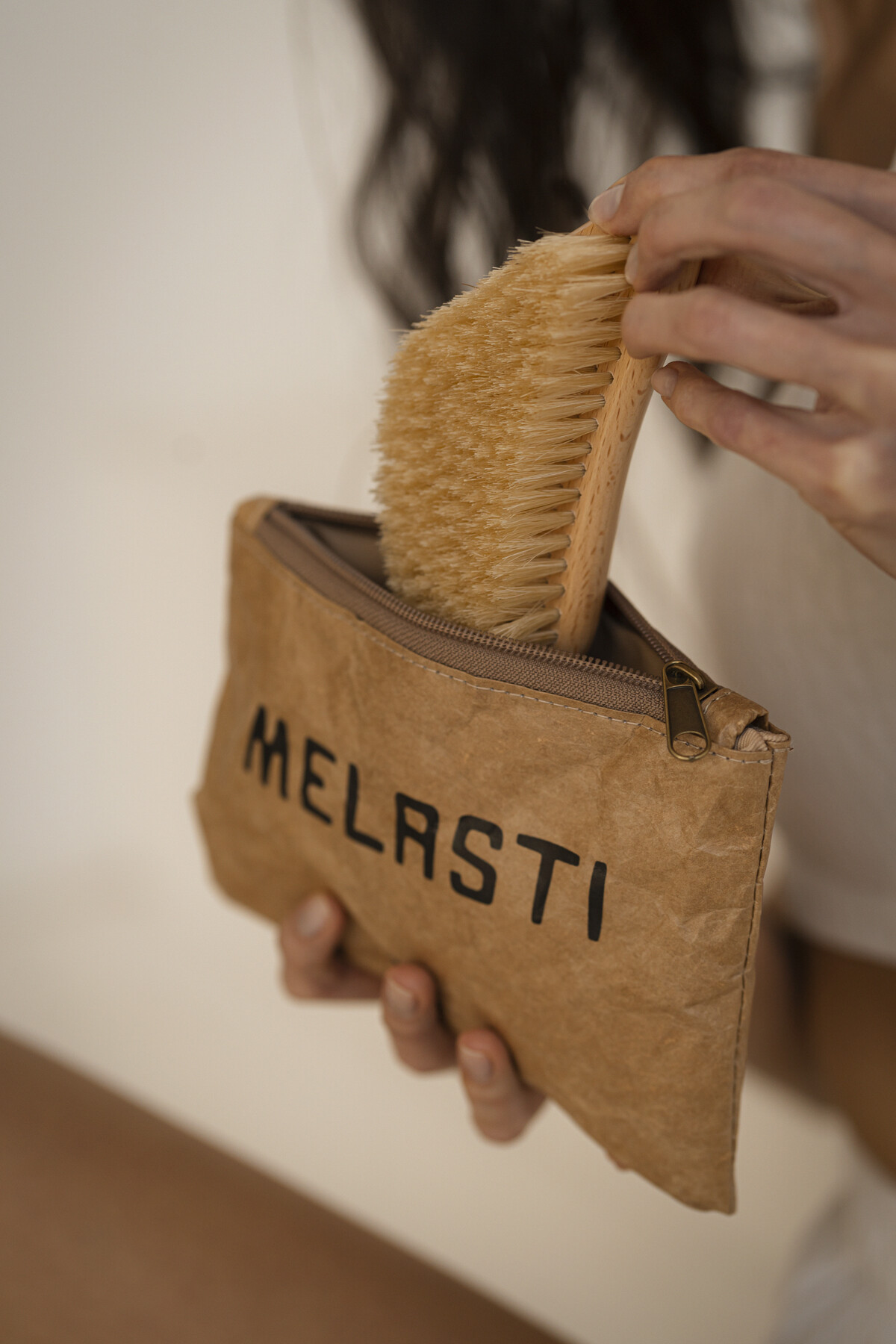 Щётка MELASTI