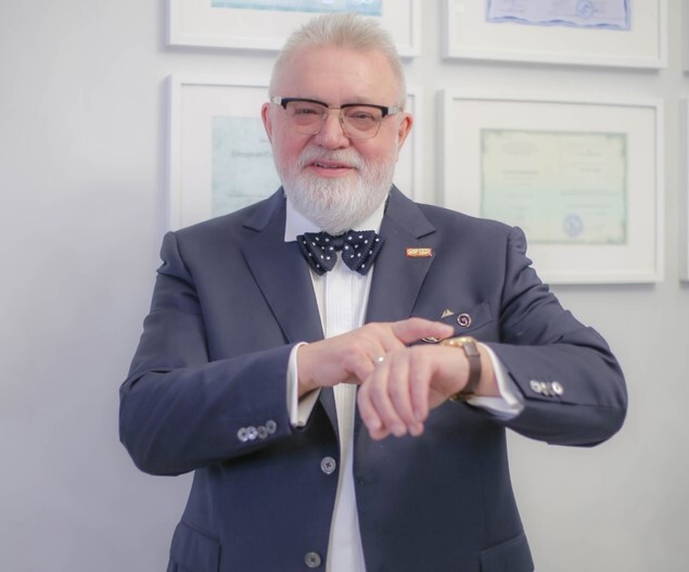 
		<p>Успейте присоединиться и получить подарок!</p>	